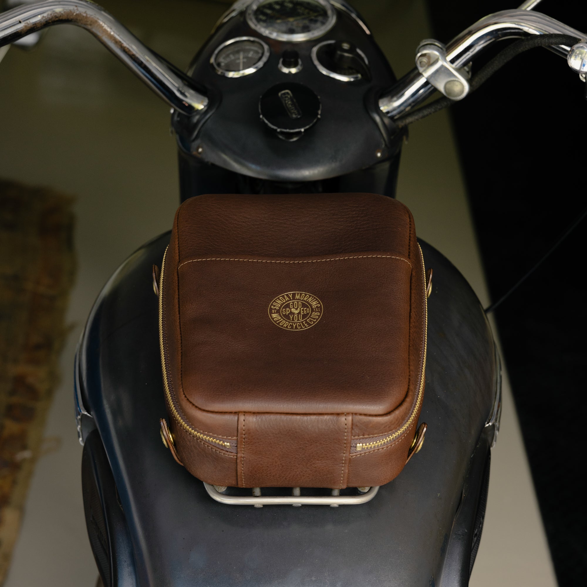 SL1201 Leather Tank Bag Parcel Grid