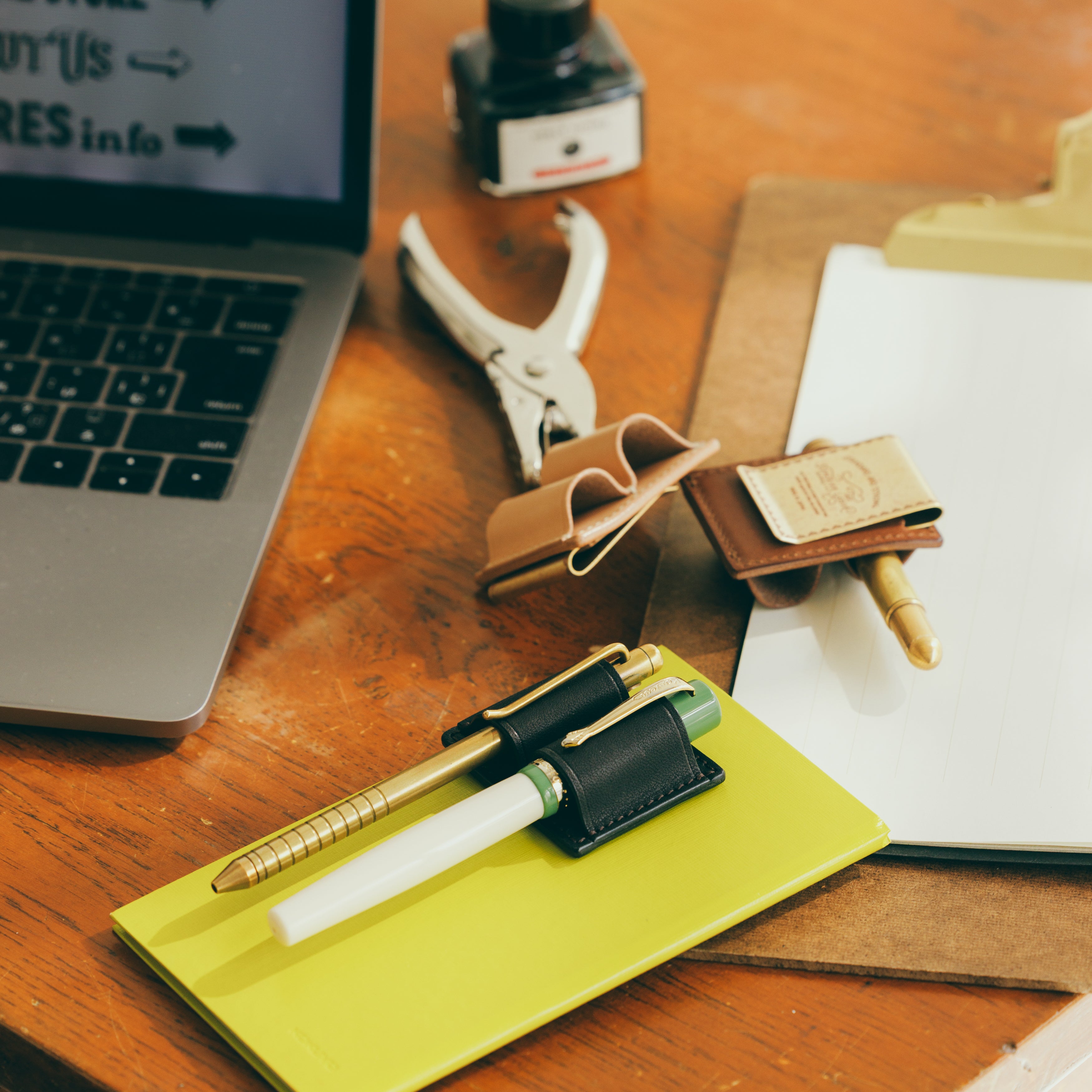 SL1714 clip pen holder/mix fit