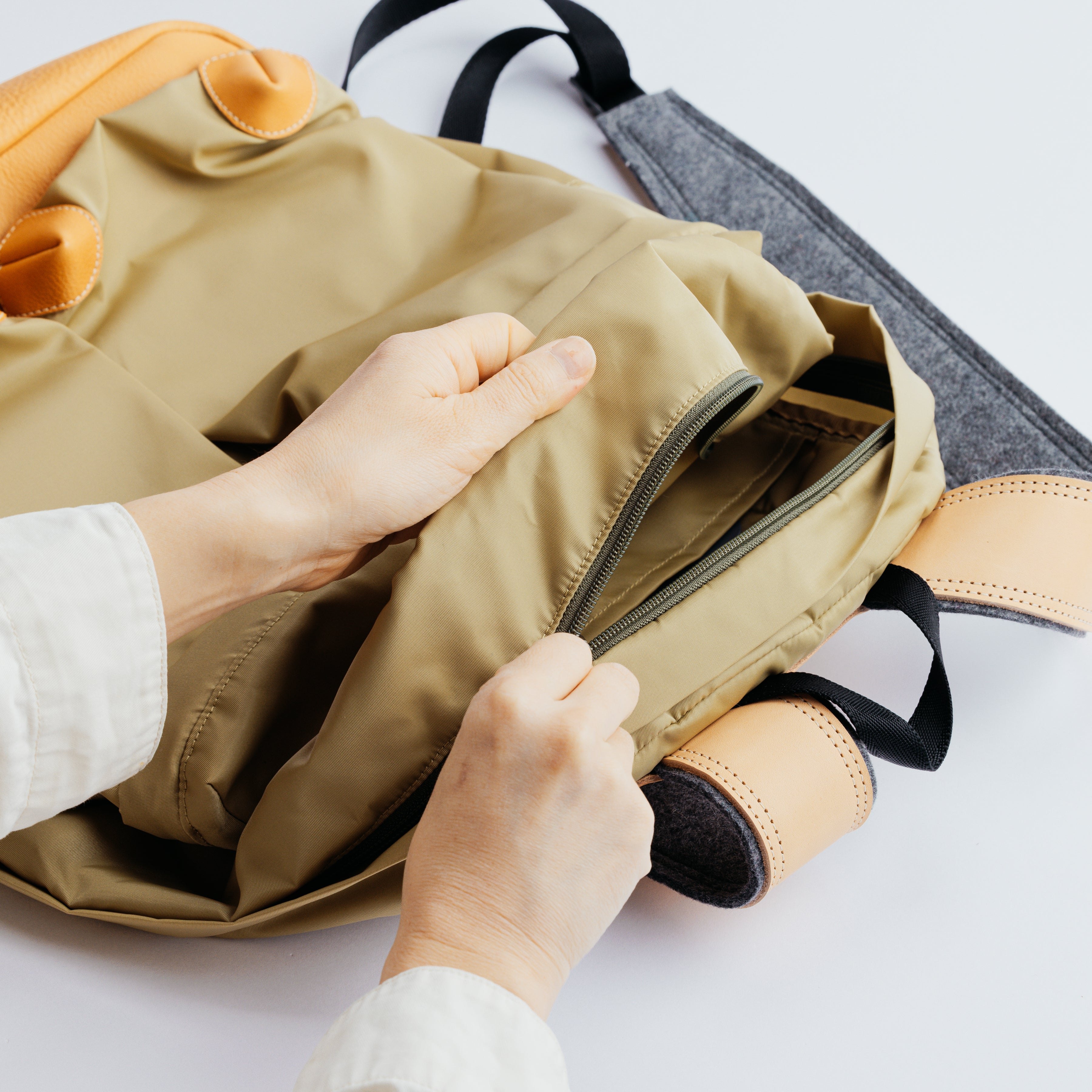 SL1700 TSL day bag