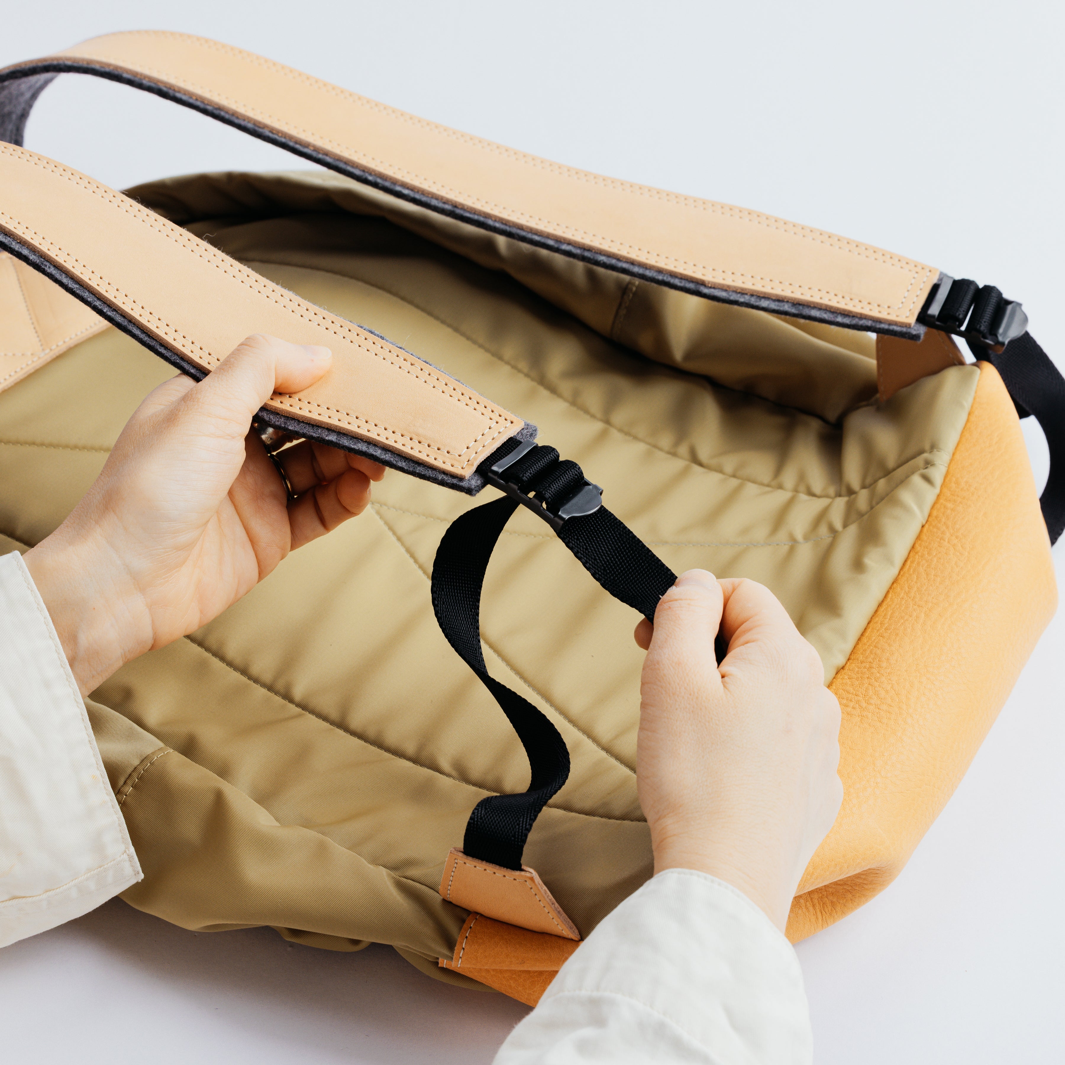 SL1700 TSL day bag