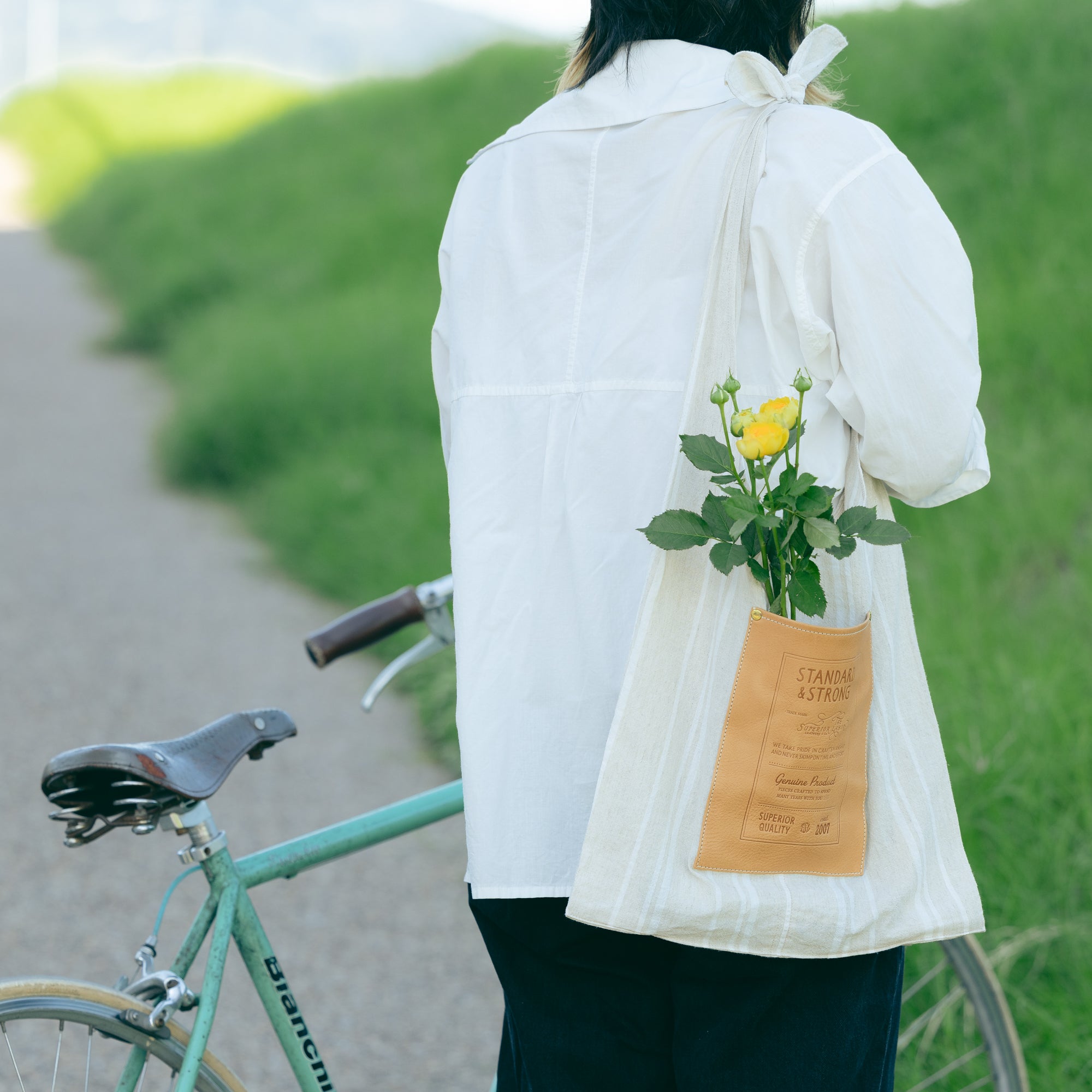 SL1743 tie shoulder bag
