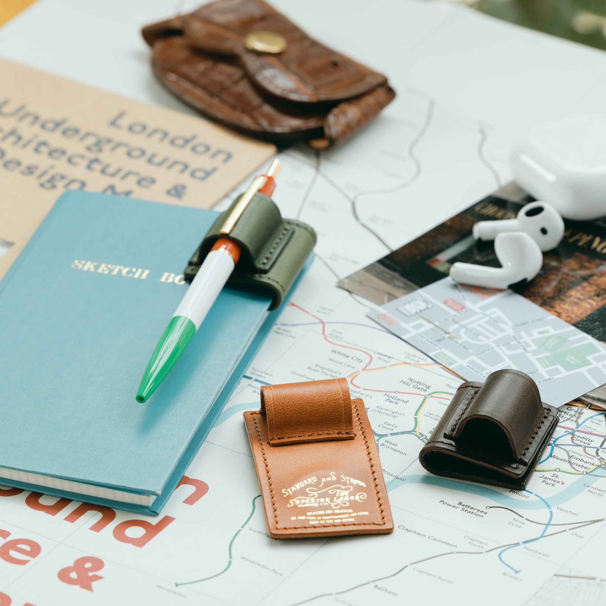 SL1754 magnet pen clip/pull-up leather