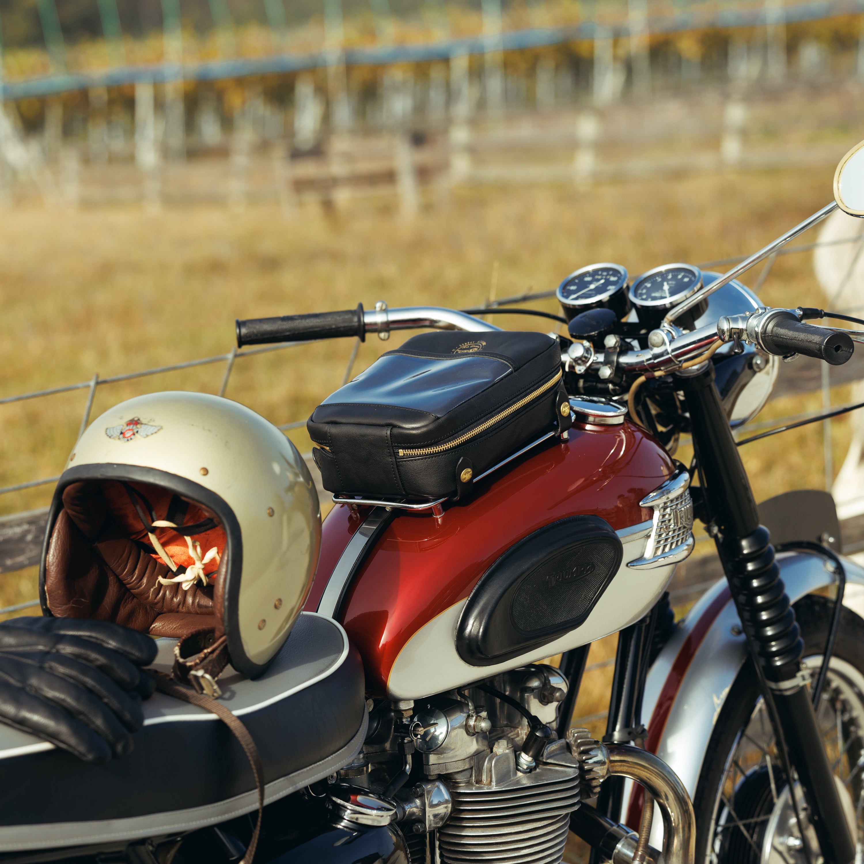 SL1283 Leather Tank Bag Parcel Grid /clear pocket