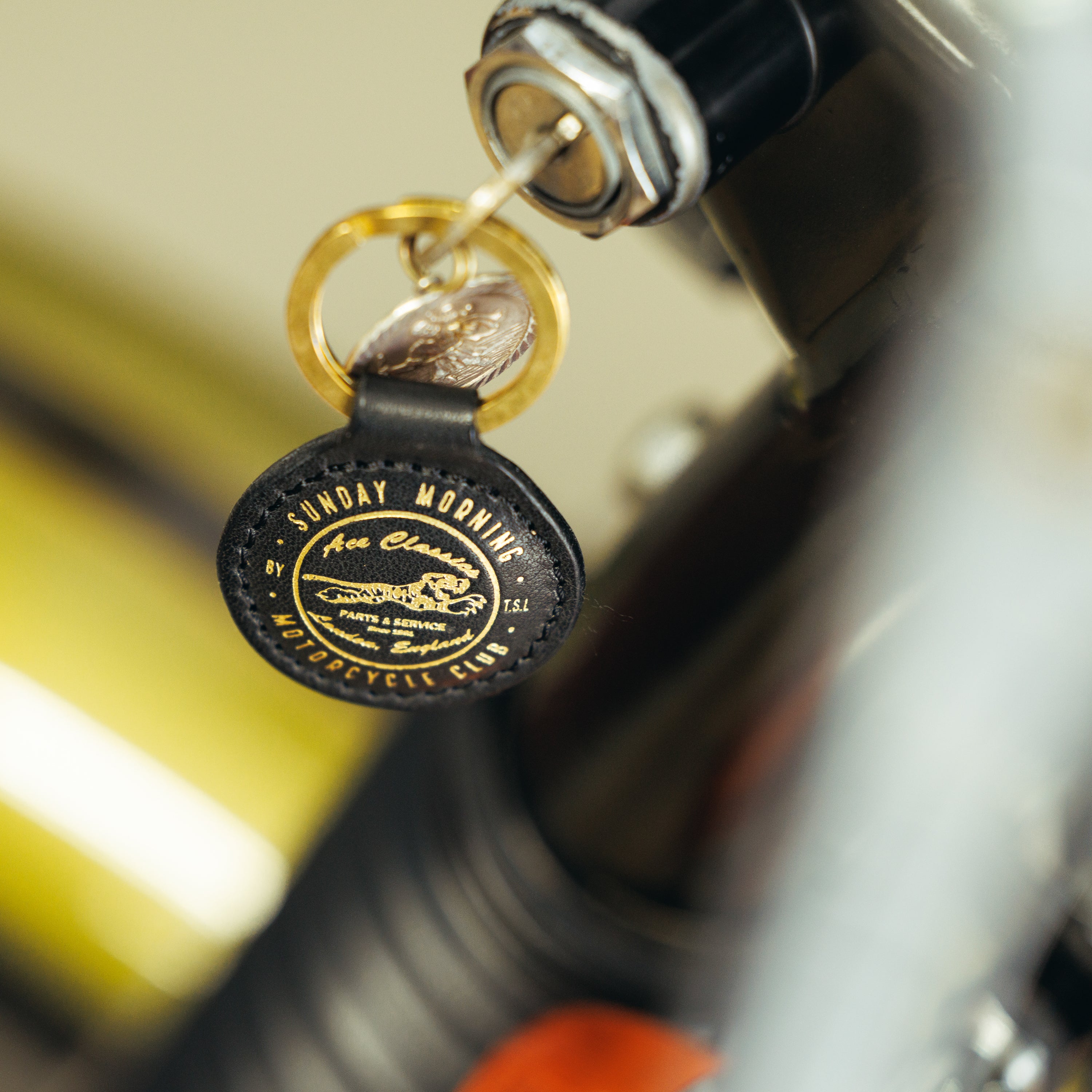 SL1287 SMMC leather key holder