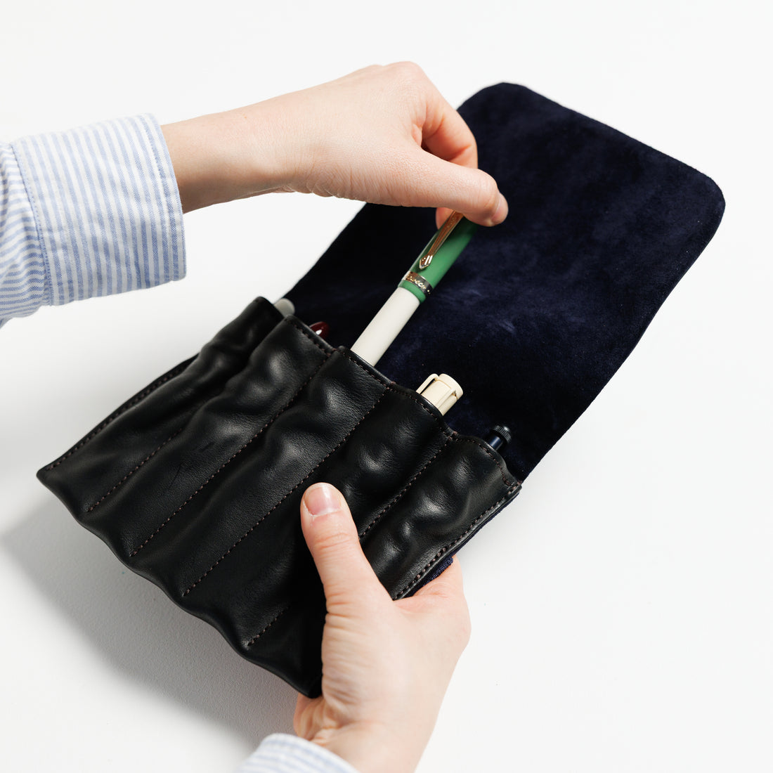 THE SUPERIOR LABOR The Five-Pen Case (2 colours)