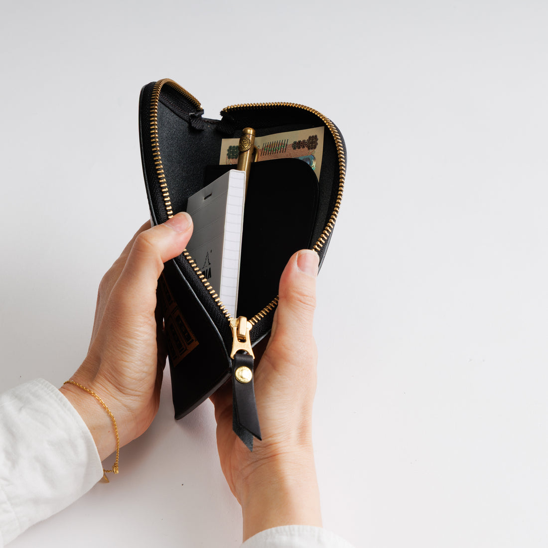 THE SUPERIOR LABOR Zip Case - Chocolate (2 colours)