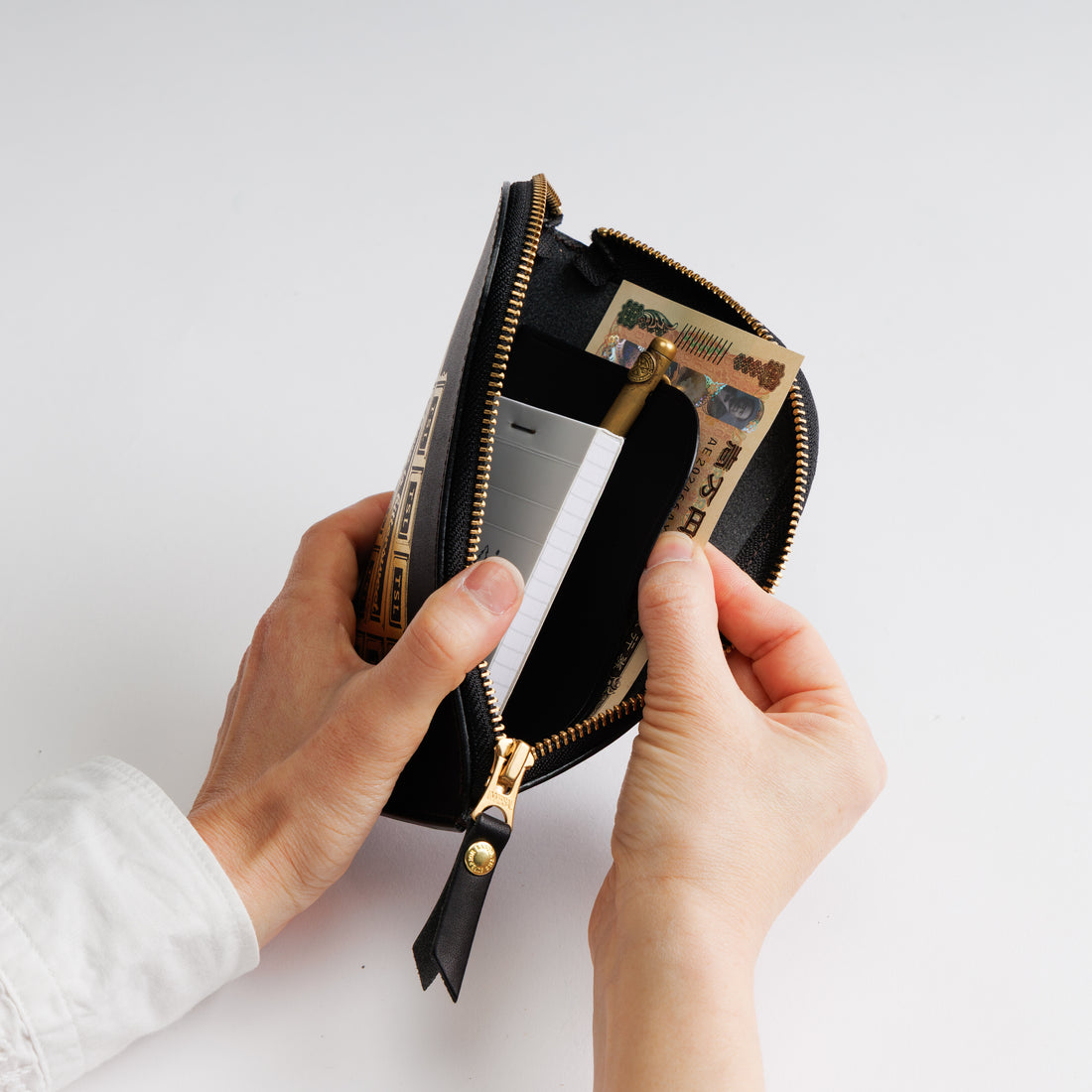 THE SUPERIOR LABOR Zip Case - Chocolate (2 colours)