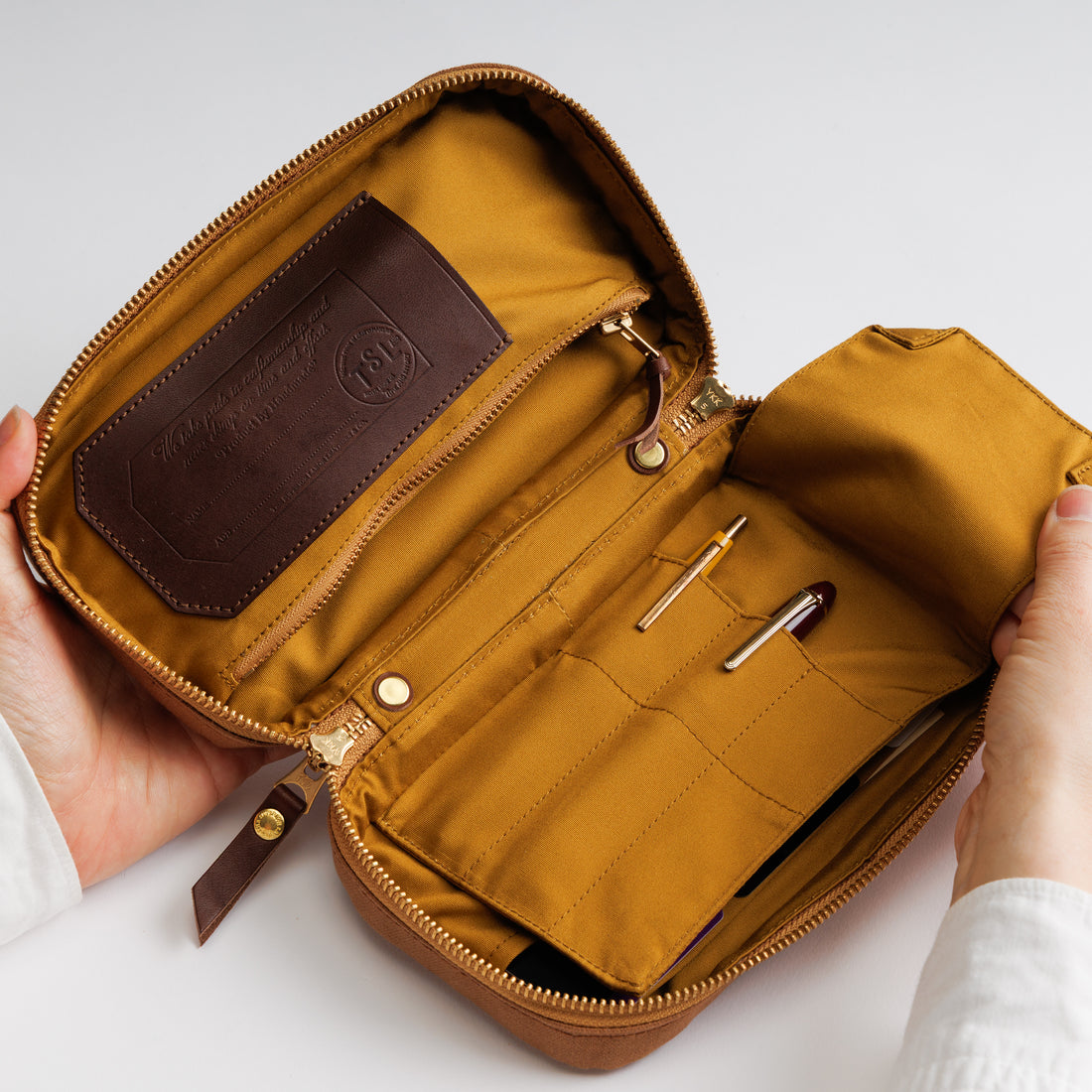 THE SUPERIOR LABOR Canvas Mission Case M (2 colours)