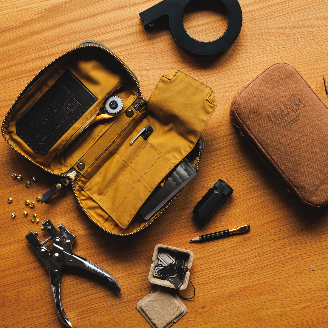 THE SUPERIOR LABOR Canvas Mission Case M (2 colours)