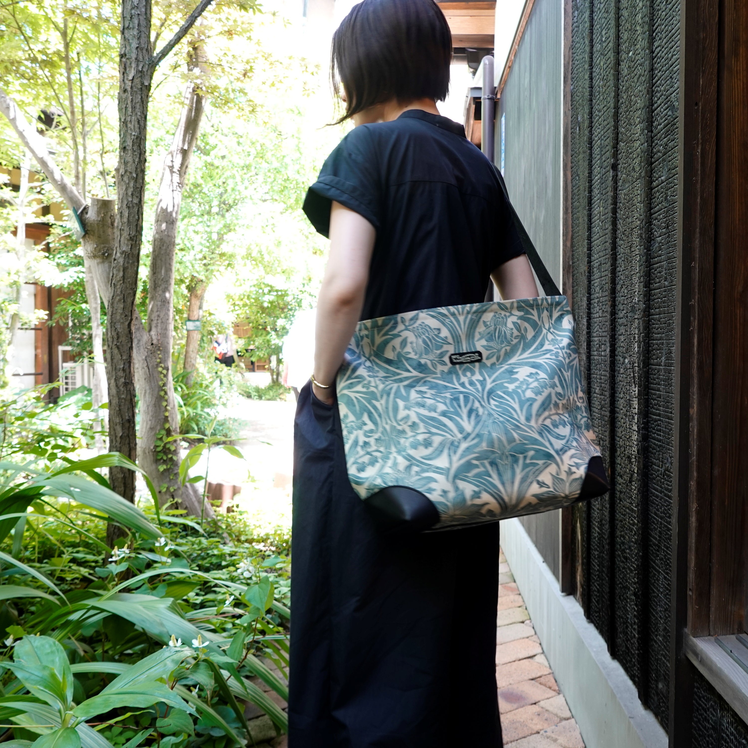 SL0834 William Morris shoulder bag