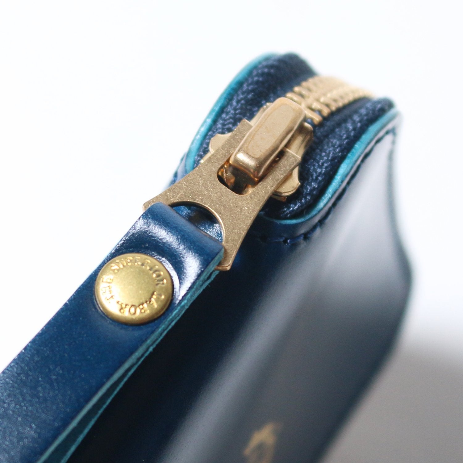 SL570  cordovan zip pen case