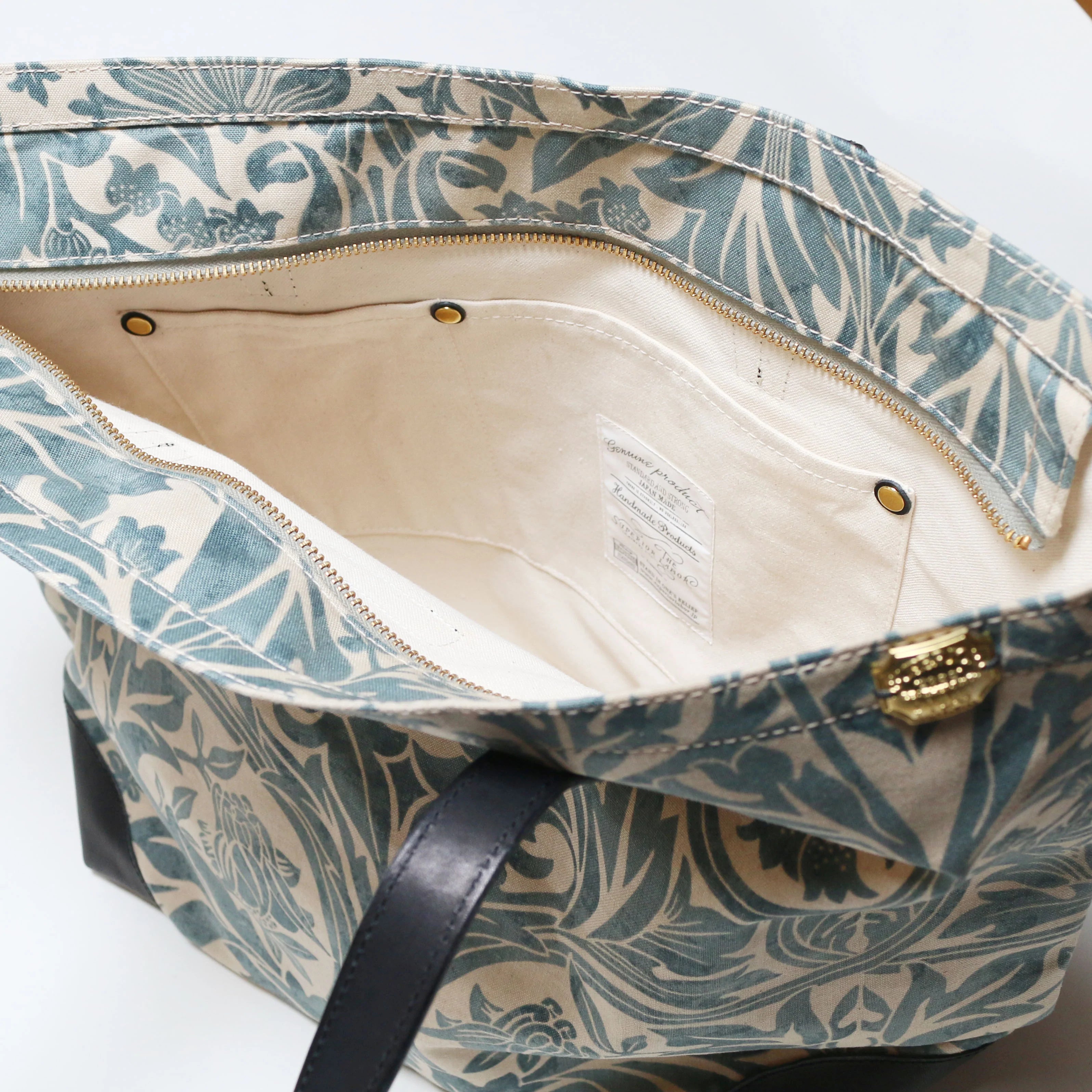 SL833 William Morris tote bag